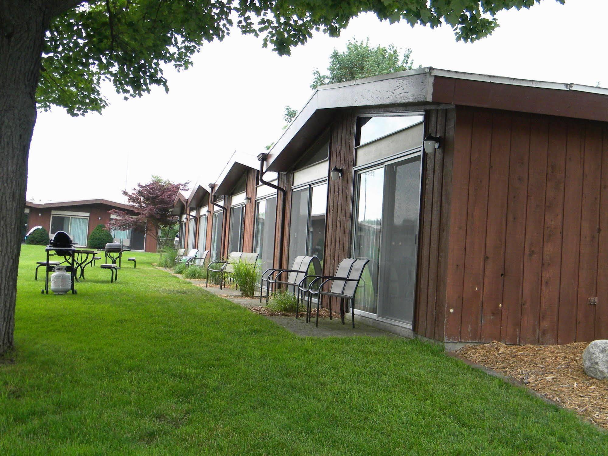 Nader'S Motel & Suites Ludington Extérieur photo